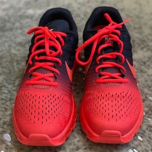 Nike Men’s Air Max Size 11.5